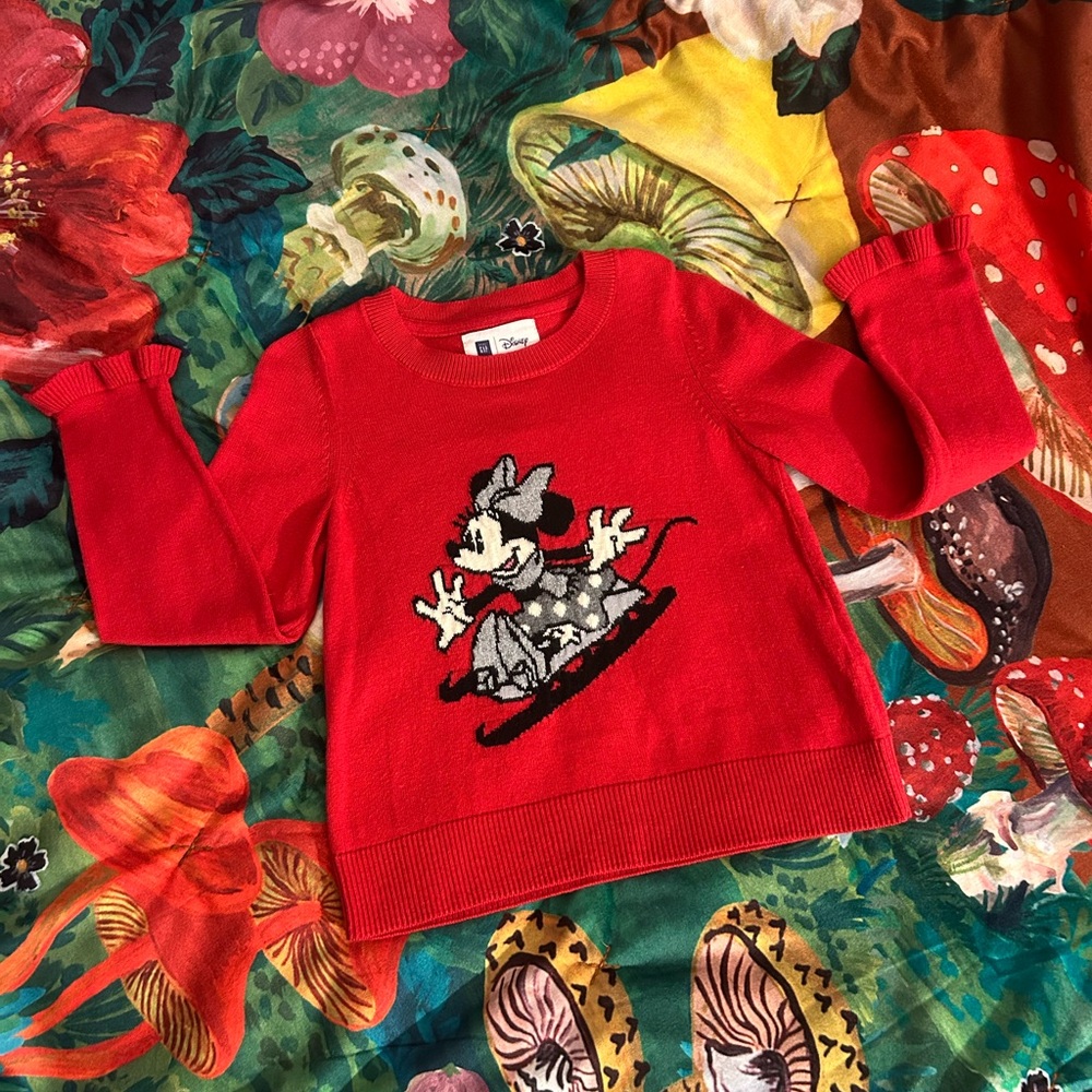NWOT GAP Disney Red Sweater with Minnie Mouse Design Size 4T